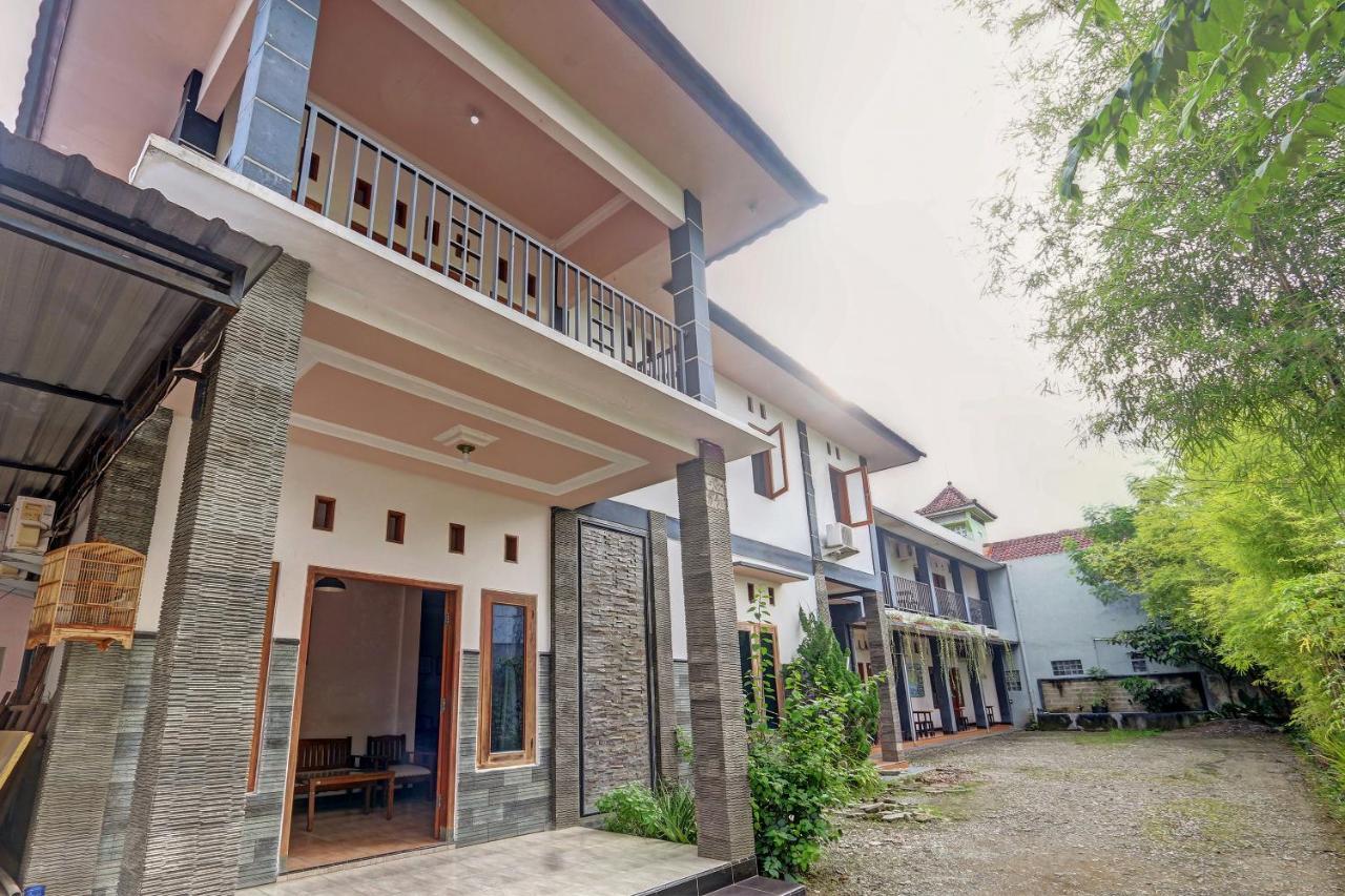 Hotel Wisma Ck Kebumen Eksteriør billede