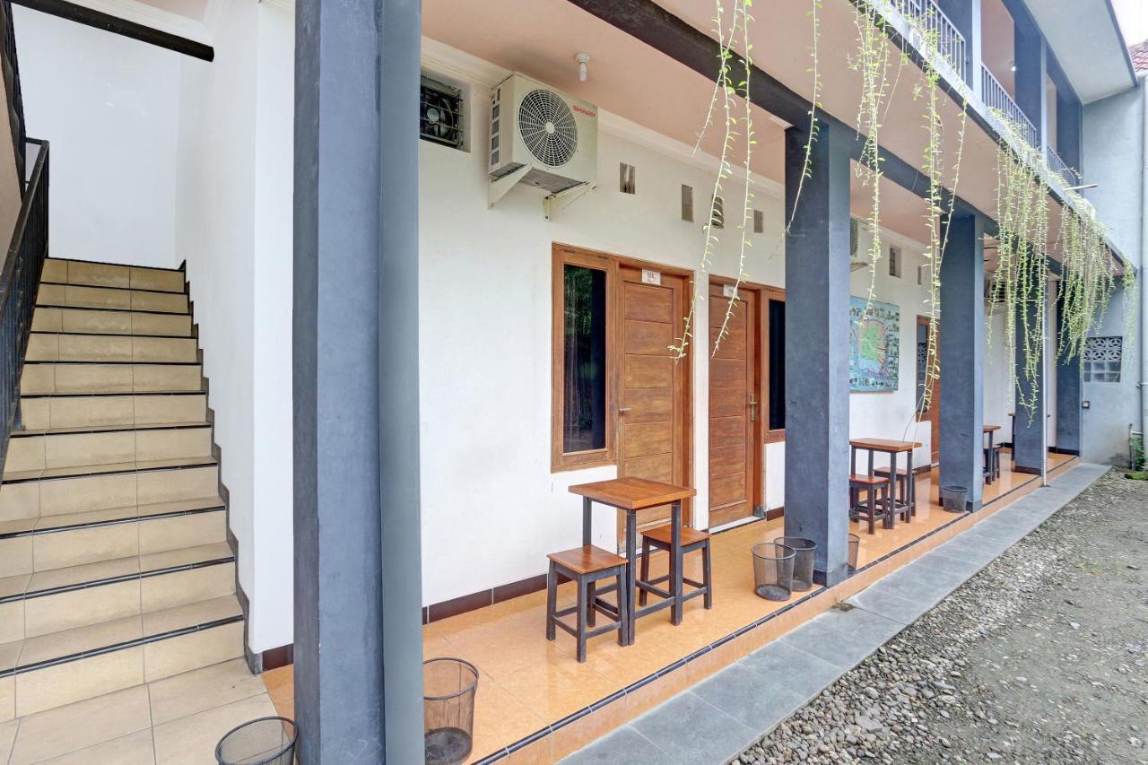 Hotel Wisma Ck Kebumen Eksteriør billede